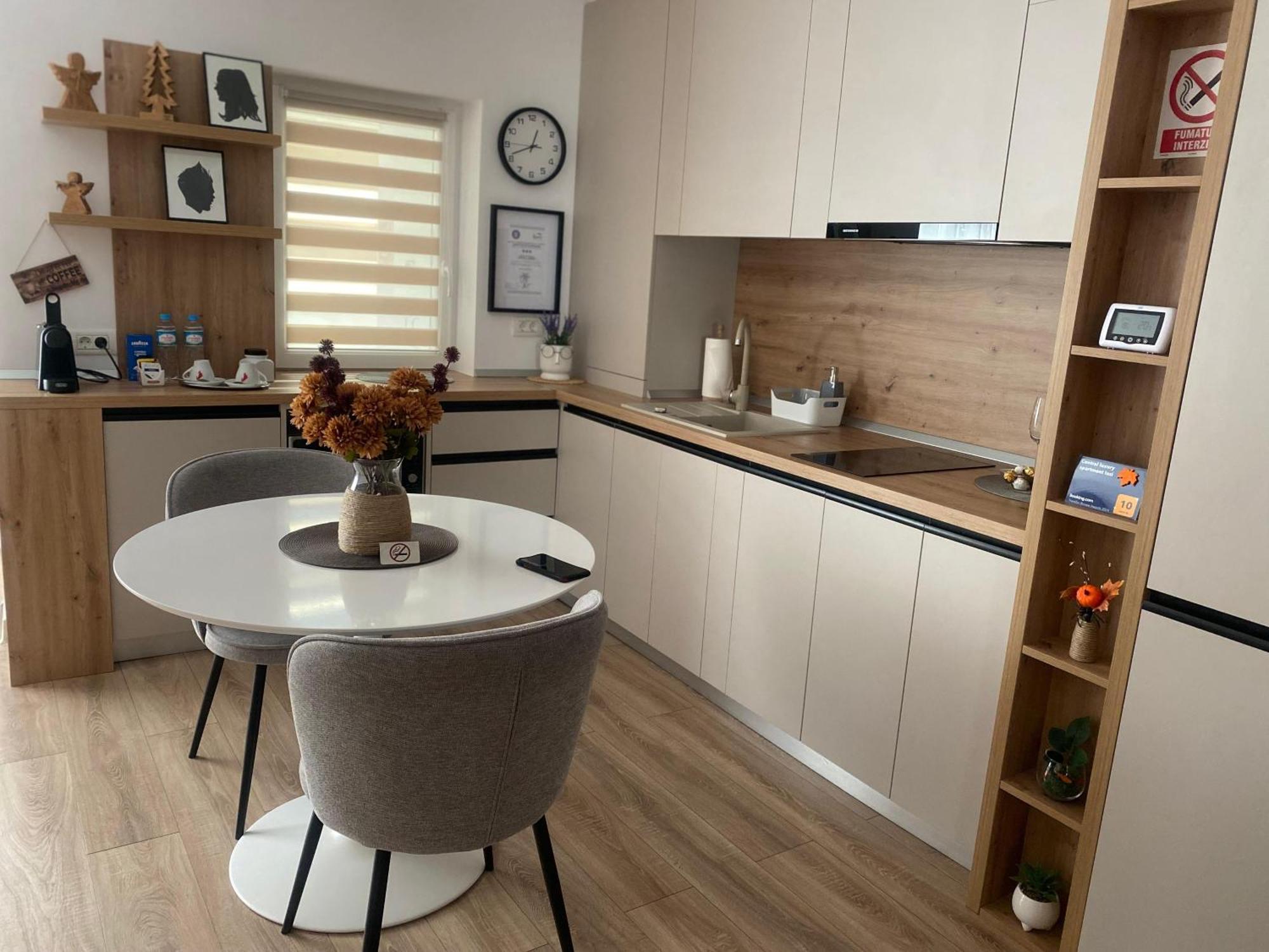 Central Luxury Apartment 이아시 외부 사진